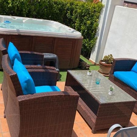 El Romero Exquisite 3 Bed Apartment With Private Jacuzzi מראה חיצוני תמונה
